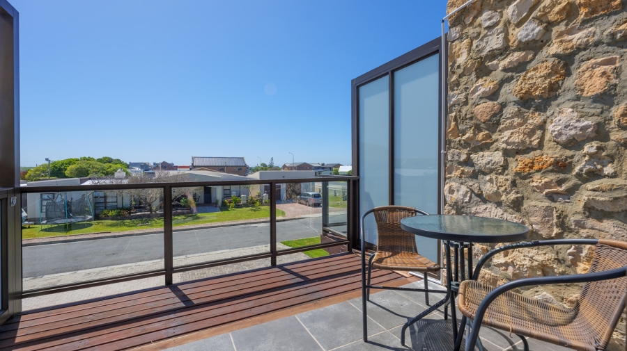 9 Bedroom Property for Sale in Struisbaai Western Cape